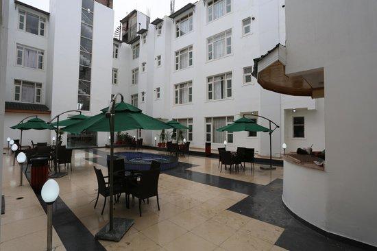 Hotel The Grand Mamta